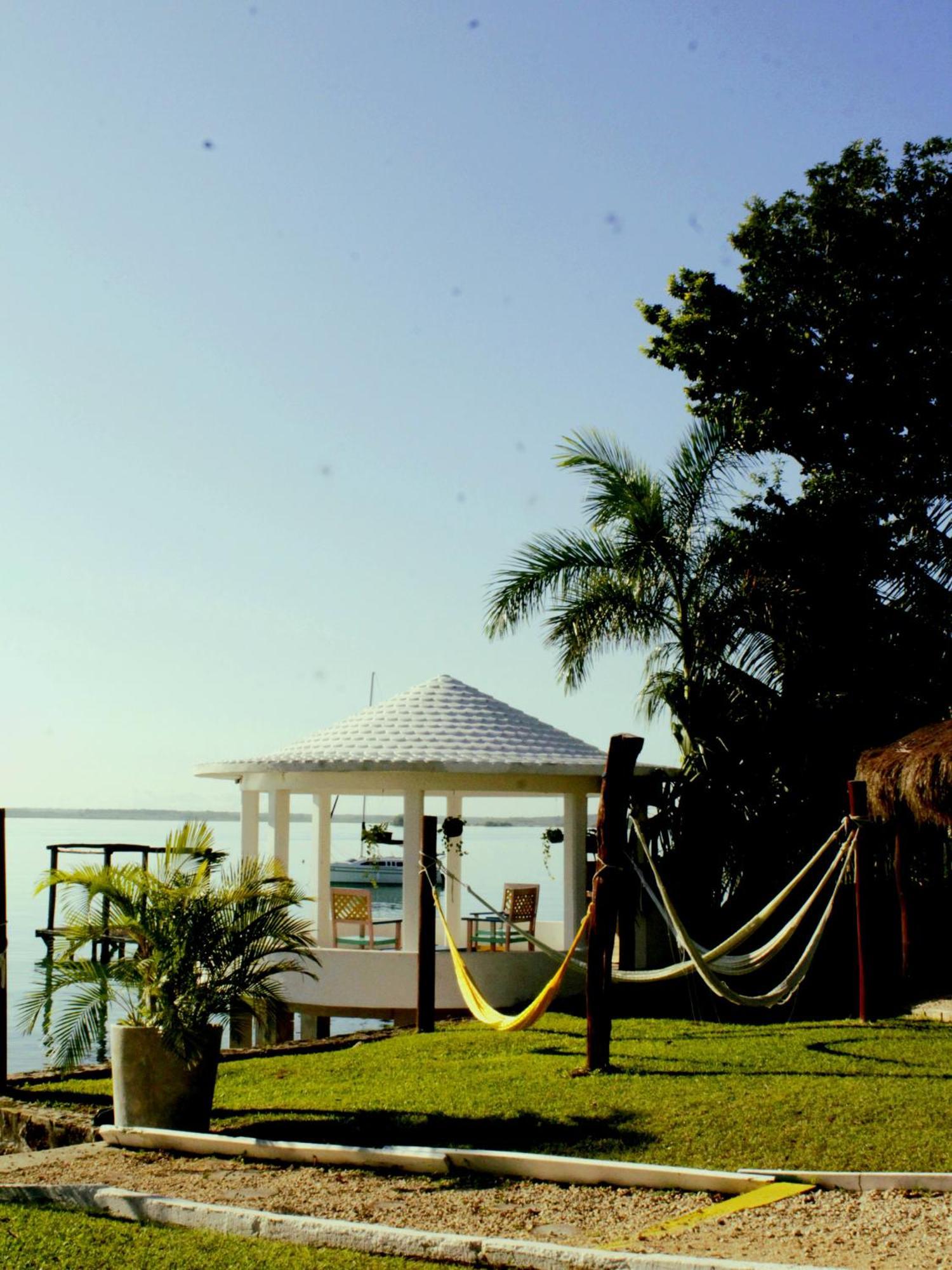Tropic Bacalar Hotell Exteriör bild